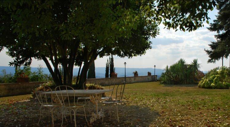 Castello Di Tavolese 호텔 체르탈도 외부 사진